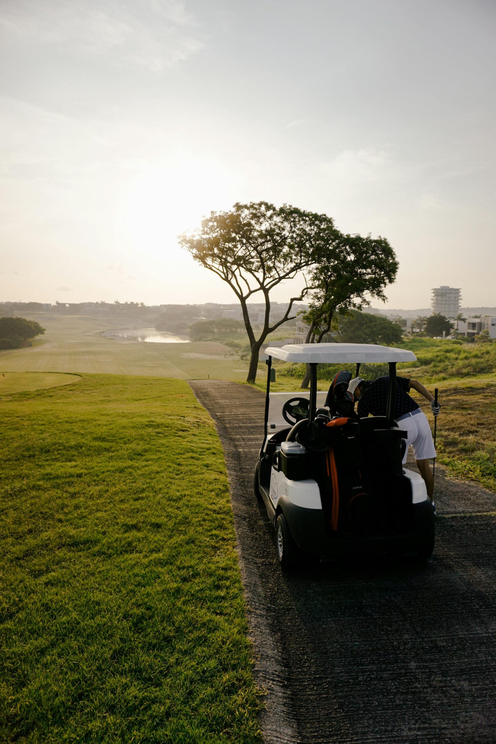 Exploring Eco-Friendly Golf: The Environmental Benefits of Opting for Golf Cart Rentals in Delray Beach, Florida