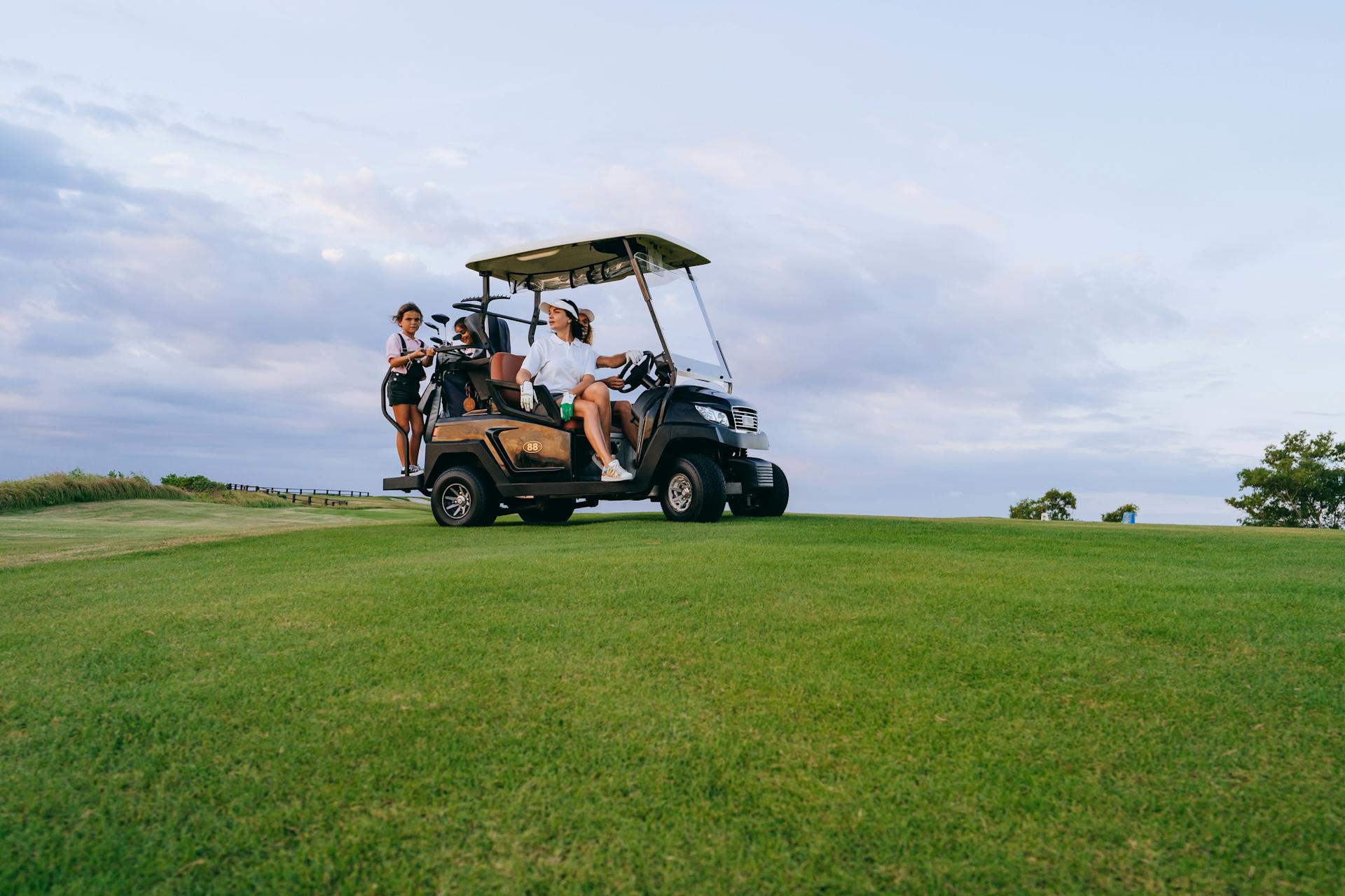 Surprising Benefits of Using a Golf Cart for Eco-Friendly Explorations in South Florida
