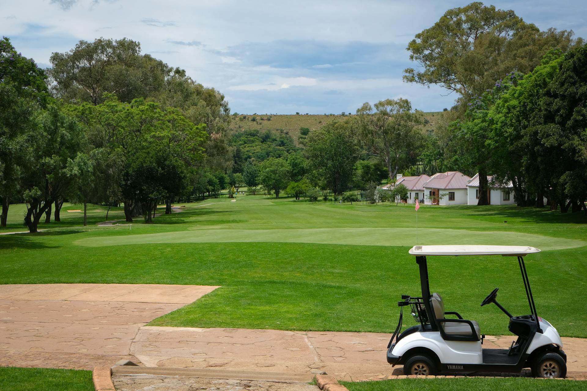 Maximizing Your Game: Guide to Golf Cart Rental Tips in Delray Beach